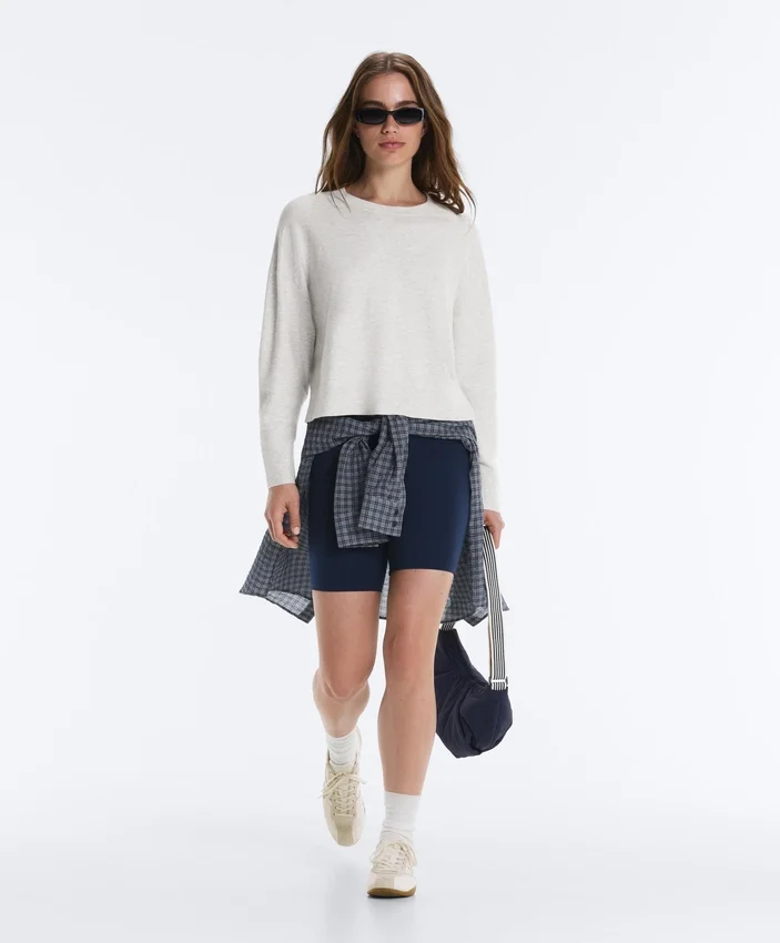 Pulover din tricot cu guler rotund Pulover din tricot cu guler rotund