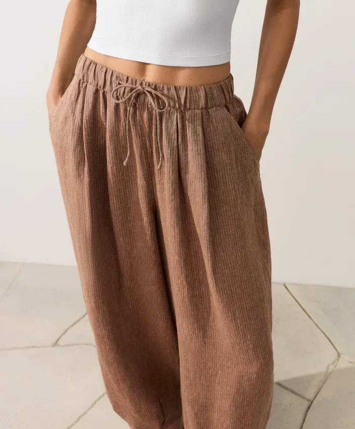 Pantaloni balon din in 100% cu imprimeu în dungi Pantaloni balon din in 100% cu imprimeu în dungi