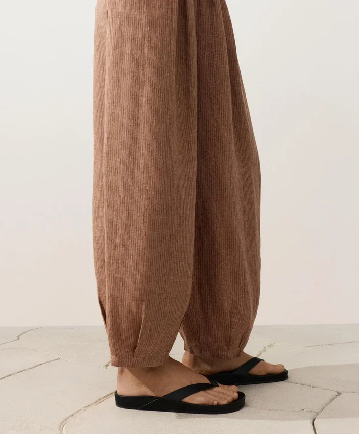 Pantaloni balon din in 100% cu imprimeu în dungi Pantaloni balon din in 100% cu imprimeu în dungi