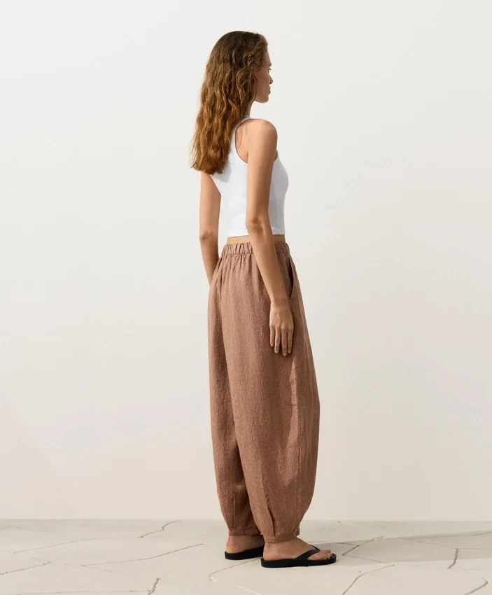 Pantaloni balon din in 100% cu imprimeu în dungi Pantaloni balon din in 100% cu imprimeu în dungi