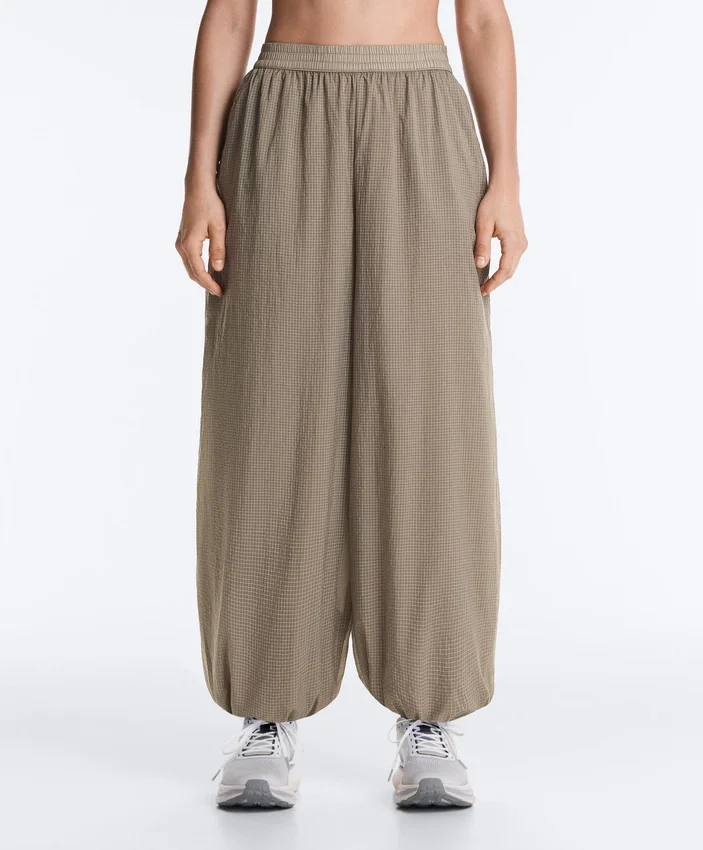 Pantaloni bloomer tehnici în carouri Pantaloni bloomer tehnici în carouri