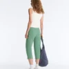 Pantaloni capri din piqué cu bucle pentru curea din bumbac Pantaloni capri din piqué cu bucle pentru curea din bumbac