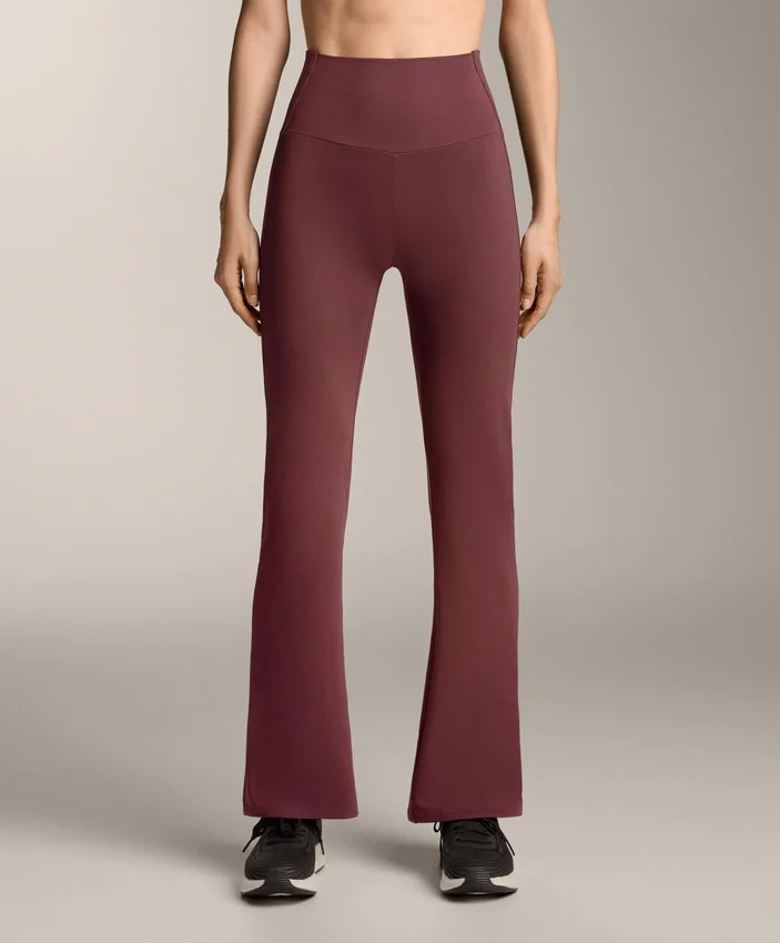 Pantaloni Comfortlux cu talie înaltă și croi evazat Pantaloni Comfortlux cu talie înaltă și croi evazat