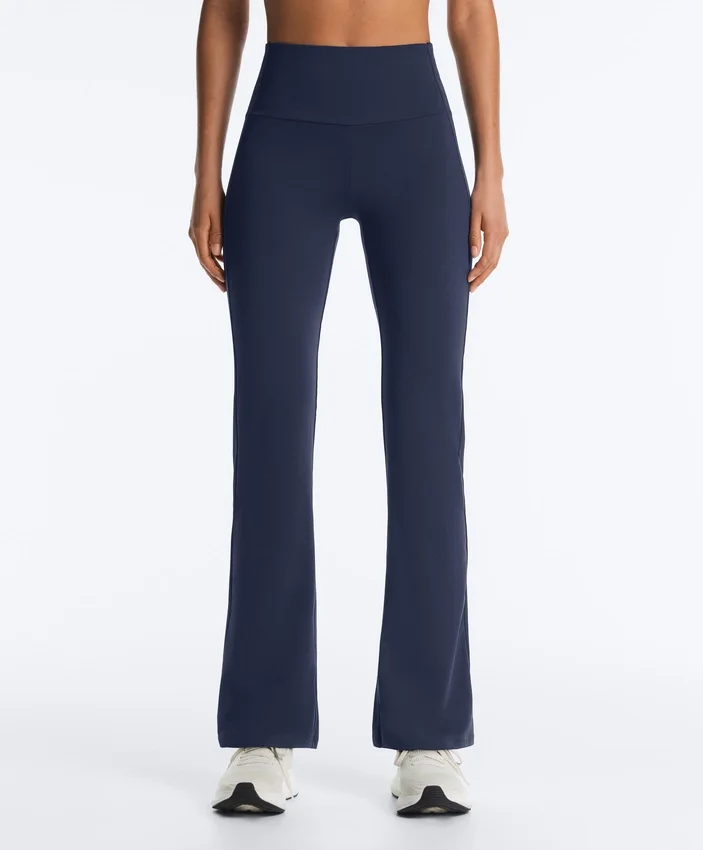 Pantaloni Comfortlux cu talie înaltă și croi evazat Pantaloni Comfortlux cu talie înaltă și croi evazat