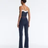 Pantaloni Comfortlux cu talie înaltă și croi evazat Pantaloni Comfortlux cu talie înaltă și croi evazat