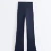 Pantaloni Comfortlux cu talie înaltă și croi evazat Pantaloni Comfortlux cu talie înaltă și croi evazat
