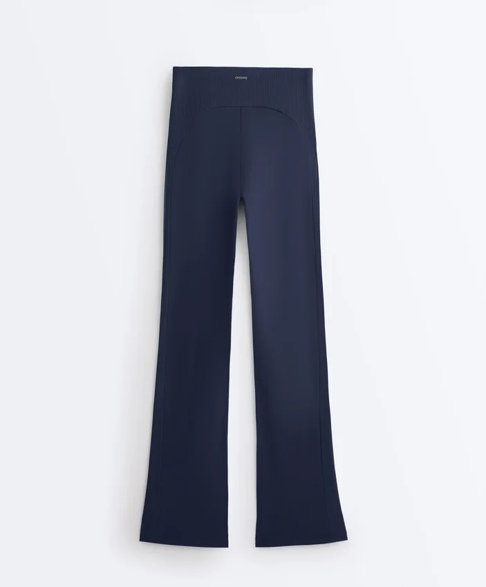 Pantaloni Comfortlux cu talie înaltă și croi evazat Pantaloni Comfortlux cu talie înaltă și croi evazat