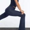 Pantaloni Comfortlux cu talie înaltă și croi evazat Pantaloni Comfortlux cu talie înaltă și croi evazat