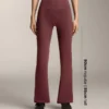 Pantaloni Comfortlux cu talie înaltă și croi evazat Pantaloni Comfortlux cu talie înaltă și croi evazat
