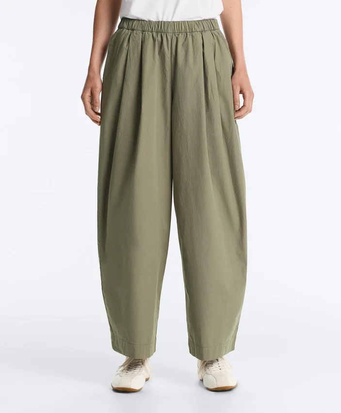 Pantaloni conici plisați din bumbac 100% Pantaloni conici plisați din bumbac 100%