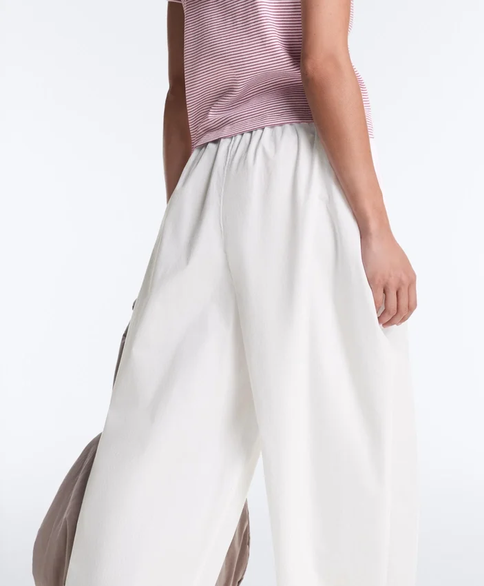 Pantaloni conici plisați din bumbac 100% Pantaloni conici plisați din bumbac 100%