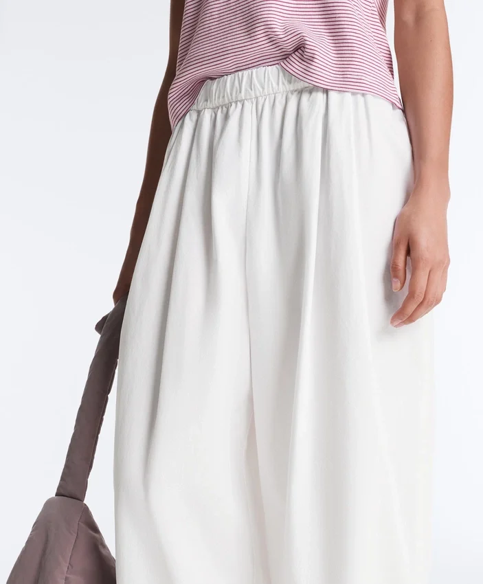 Pantaloni conici plisați din bumbac 100% Pantaloni conici plisați din bumbac 100%