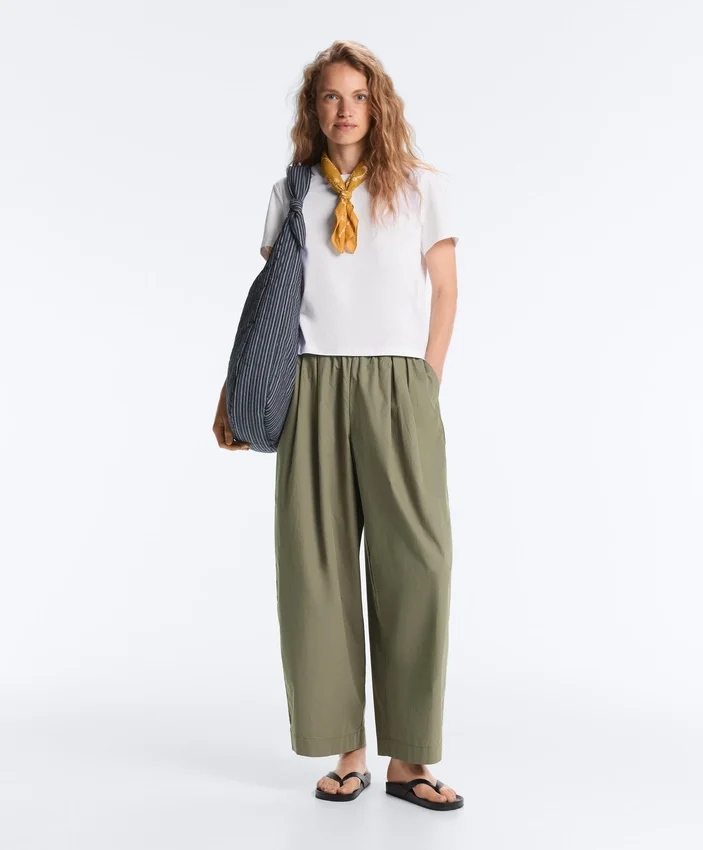 Pantaloni conici plisați din bumbac 100% Pantaloni conici plisați din bumbac 100%