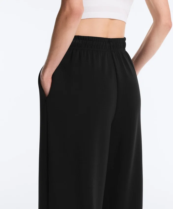 Pantaloni croi larg, cu talie înaltă, cu textură Soft Touch, din modal Pantaloni croi larg, cu talie înaltă, cu textură Soft Touch, din modal