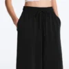 Pantaloni croi larg, cu talie înaltă, cu textură Soft Touch, din modal Pantaloni croi larg, cu talie înaltă, cu textură Soft Touch, din modal