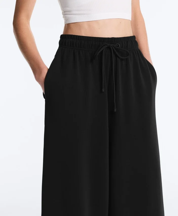 Pantaloni croi larg, cu talie înaltă, cu textură Soft Touch, din modal Pantaloni croi larg, cu talie înaltă, cu textură Soft Touch, din modal