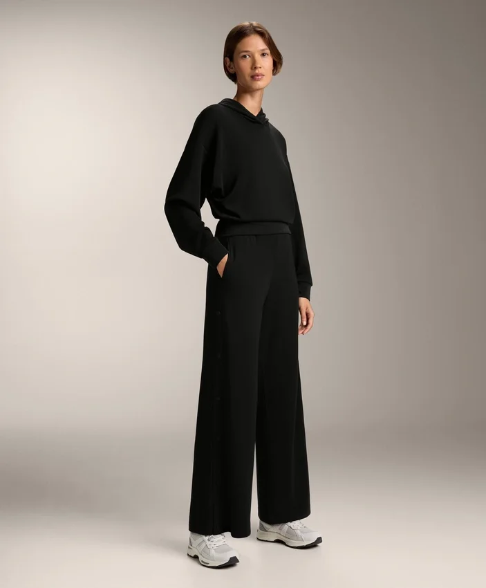 Pantaloni cu croi drept, cu nasturi și bordură din modal Soft Touch Pantaloni cu croi drept, cu nasturi și bordură din modal Soft Touch