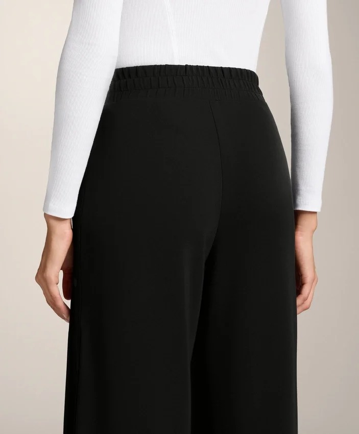 Pantaloni cu croi drept, cu nasturi și bordură din modal Soft Touch Pantaloni cu croi drept, cu nasturi și bordură din modal Soft Touch