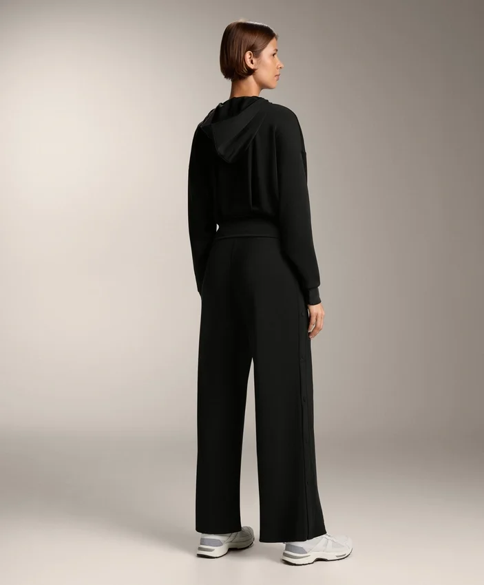 Pantaloni cu croi drept, cu nasturi și bordură din modal Soft Touch Pantaloni cu croi drept, cu nasturi și bordură din modal Soft Touch