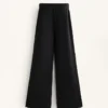 Pantaloni cu croi drept, cu nasturi și bordură din modal Soft Touch Pantaloni cu croi drept, cu nasturi și bordură din modal Soft Touch