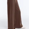 Pantaloni cu croi drept, din modal Soft Touch la atingere și cu bordură Pantaloni cu croi drept, din modal Soft Touch la atingere și cu bordură