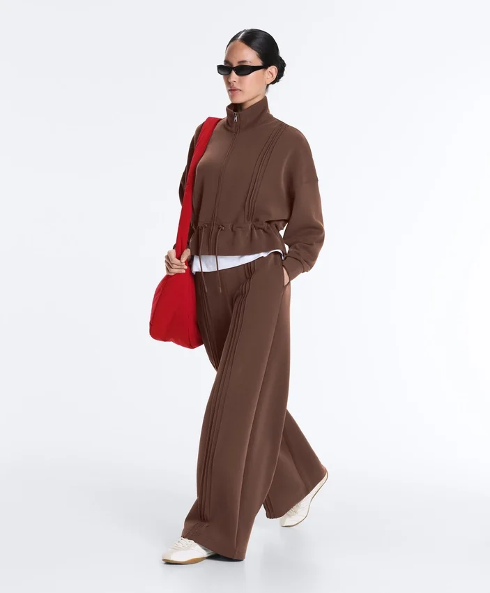 Pantaloni cu croi drept, din modal Soft Touch la atingere și cu bordură Pantaloni cu croi drept, din modal Soft Touch la atingere și cu bordură