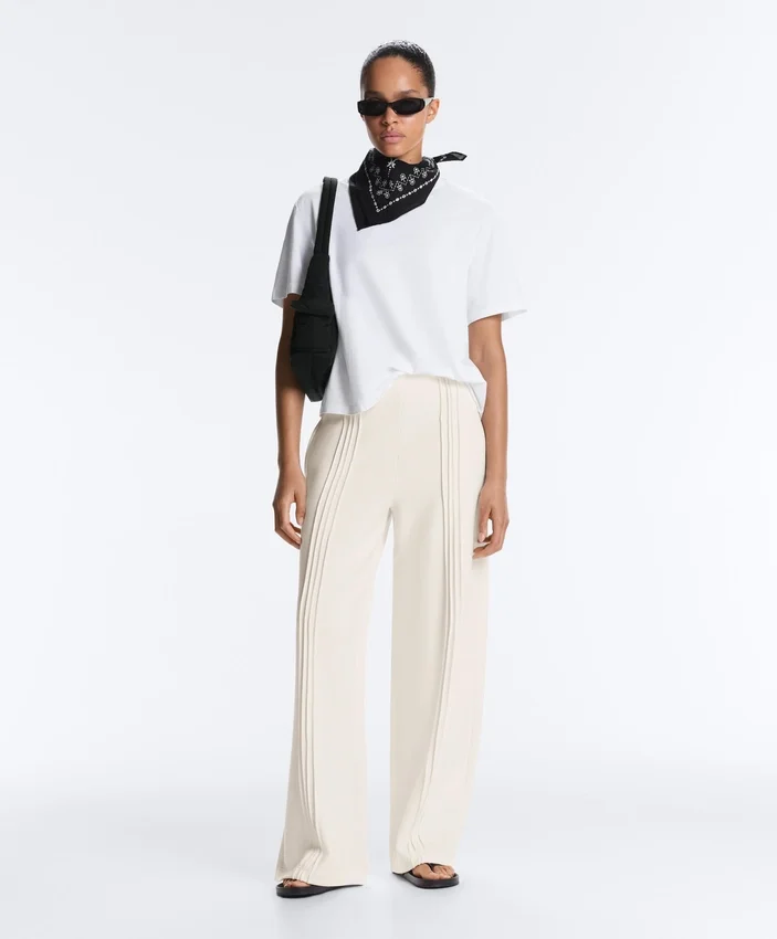 Pantaloni cu croi drept, din modal Soft Touch la atingere și cu bordură Pantaloni cu croi drept, din modal Soft Touch la atingere și cu bordură