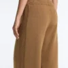 Pantaloni cu croi drept și structură tricotată lateral Pantaloni cu croi drept și structură tricotată lateral