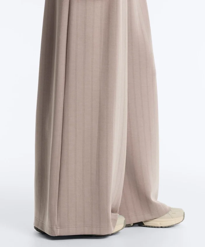 Pantaloni cu croi larg, cu dungi, din modal Soft Touch la atingere Pantaloni cu croi larg, cu dungi, din modal Soft Touch la atingere