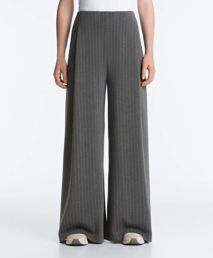 Pantaloni cu croi larg, cu dungi fine, din modal moale Soft Touch la atingere Pantaloni cu croi larg, cu dungi fine, din modal moale Soft Touch la atingere