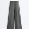 Pantaloni cu croi larg, cu dungi fine, din modal moale Soft Touch la atingere Pantaloni cu croi larg, cu dungi fine, din modal moale Soft Touch la atingere