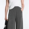 Pantaloni cu croi larg, cu dungi fine, din modal moale Soft Touch la atingere Pantaloni cu croi larg, cu dungi fine, din modal moale Soft Touch la atingere