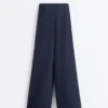 Pantaloni cu croi larg, cu textură Soft Touch, cu pliuri laterale și din modal Pantaloni cu croi larg, cu textură Soft Touch, cu pliuri laterale și din modal