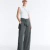 Pantaloni cu croi larg, cu textură Soft Touch, cu pliuri laterale și din modal Pantaloni cu croi larg, cu textură Soft Touch, cu pliuri laterale și din modal