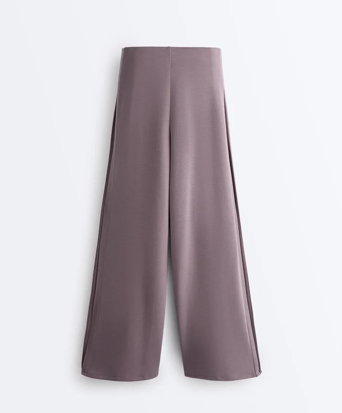 Pantaloni cu croi larg, cu textură Soft Touch, cu pliuri laterale și din modal Pantaloni cu croi larg, cu textură Soft Touch, cu pliuri laterale și din modal