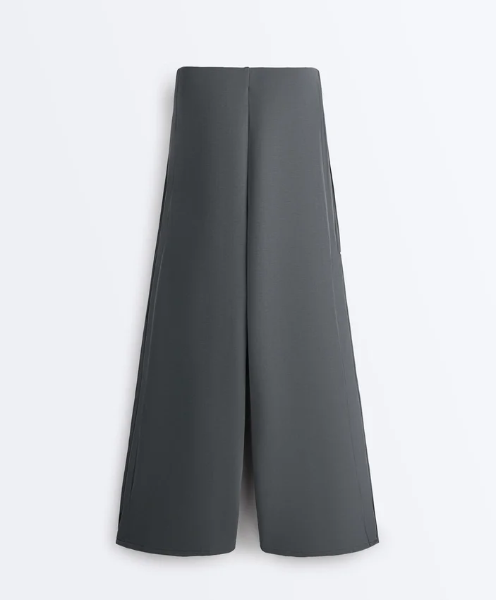 Pantaloni cu croi larg, cu textură Soft Touch, cu pliuri laterale și din modal Pantaloni cu croi larg, cu textură Soft Touch, cu pliuri laterale și din modal