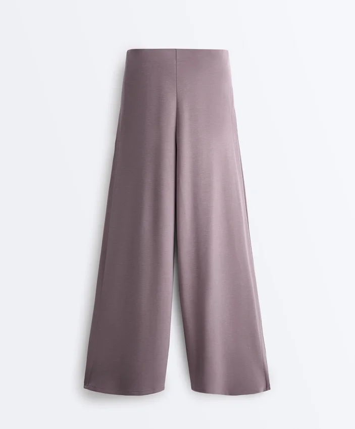 Pantaloni cu croi larg, cu textură Soft Touch, cu pliuri laterale și din modal Pantaloni cu croi larg, cu textură Soft Touch, cu pliuri laterale și din modal