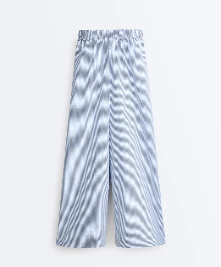 Pantaloni cu croi larg din amestec de bumbac, cu dungi Pantaloni cu croi larg din amestec de bumbac, cu dungi