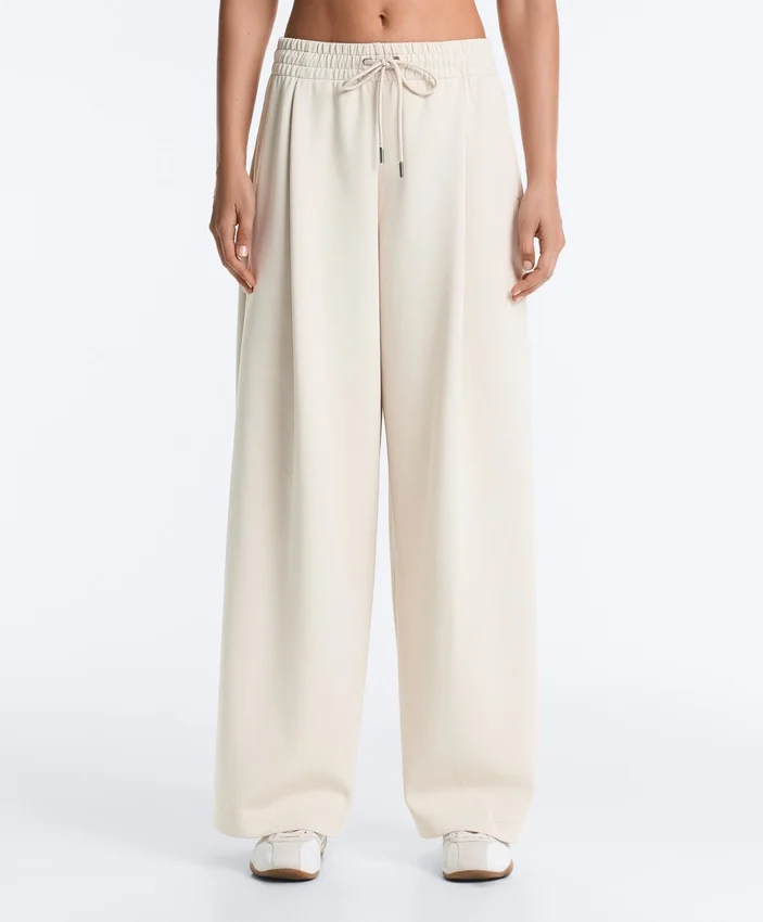 Pantaloni cu croi larg, din piqué plisat, cu bumbac Pantaloni cu croi larg, din piqué plisat, cu bumbac