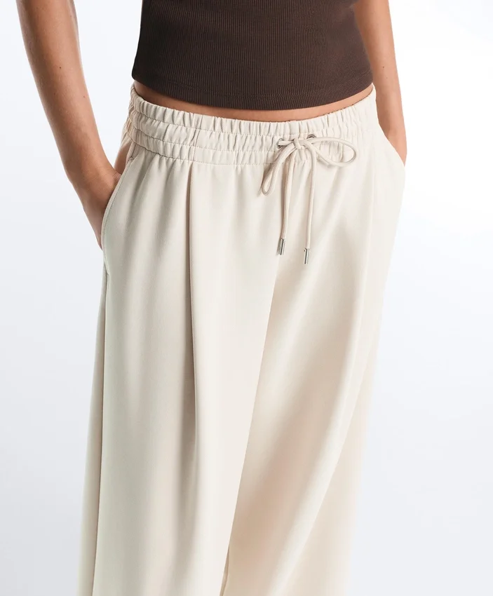 Pantaloni cu croi larg, din piqué plisat, cu bumbac Pantaloni cu croi larg, din piqué plisat, cu bumbac
