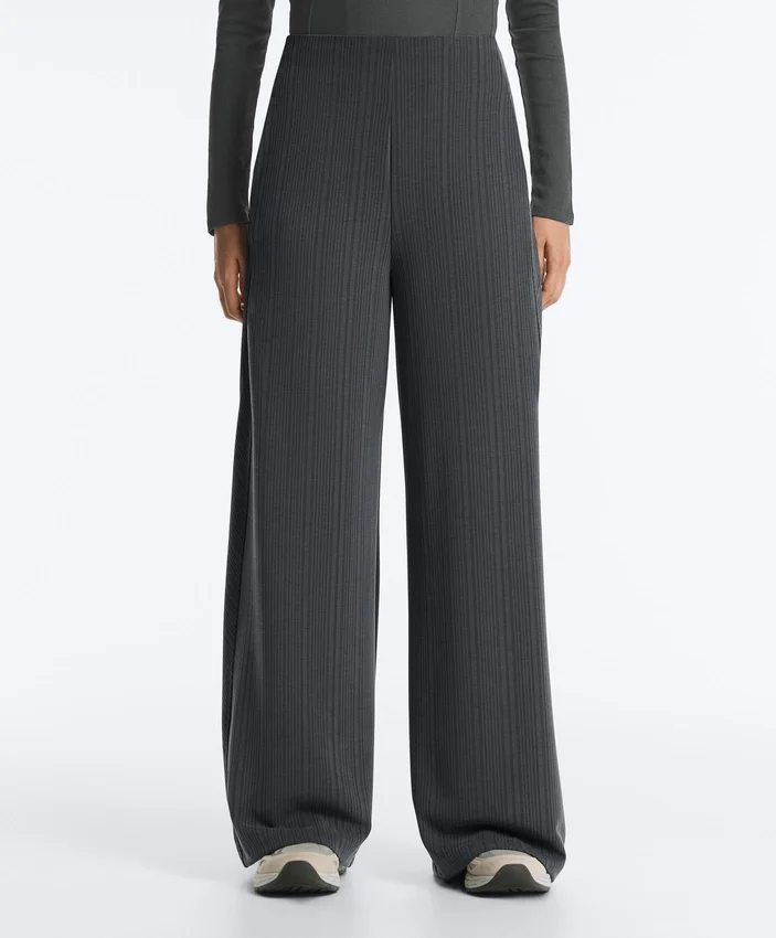 Pantaloni cu dungi asimetrice din modal Pantaloni cu dungi asimetrice din modal