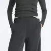 Pantaloni cu dungi asimetrice din modal Pantaloni cu dungi asimetrice din modal