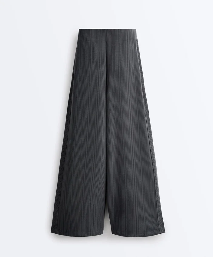 Pantaloni cu dungi asimetrice din modal Pantaloni cu dungi asimetrice din modal
