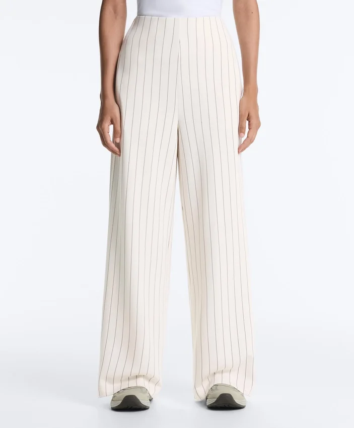 Pantaloni cu talie înaltă, croi larg și dungi fine, cu textură Soft Touch Pantaloni cu talie înaltă, croi larg și dungi fine, cu textură Soft Touch