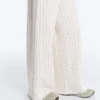 Pantaloni cu talie înaltă, croi larg și dungi fine, cu textură Soft Touch Pantaloni cu talie înaltă, croi larg și dungi fine, cu textură Soft Touch