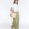 Pantaloni cu talie înaltă, croi larg și dungi fine, cu textură Soft Touch Pantaloni cu talie înaltă, croi larg și dungi fine, cu textură Soft Touch