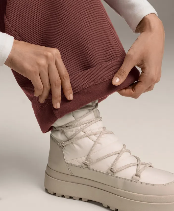 Pantaloni cu talie înaltă din material rib, cu modal Soft Touch la atingere Pantaloni cu talie înaltă din material rib, cu modal Soft Touch la atingere