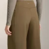 Pantaloni cu talie înaltă și croi drept, cu efect de neopren