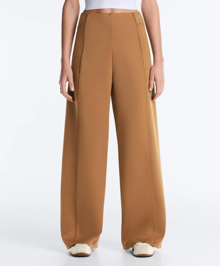 Pantaloni cu talie înaltă și croi larg, cu efect de neopren Pantaloni cu talie înaltă și croi larg, cu efect de neopren