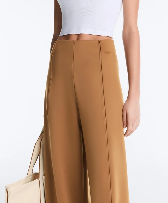 Pantaloni cu talie înaltă și croi larg, cu efect de neopren Pantaloni cu talie înaltă și croi larg, cu efect de neopren